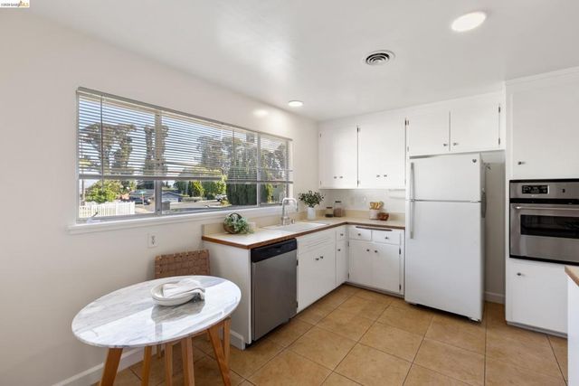 1799 LEFEBVRE WAY, Pinole, CA 94564