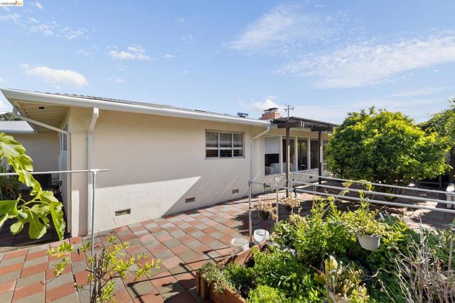 1799 LEFEBVRE WAY, Pinole, CA 94564