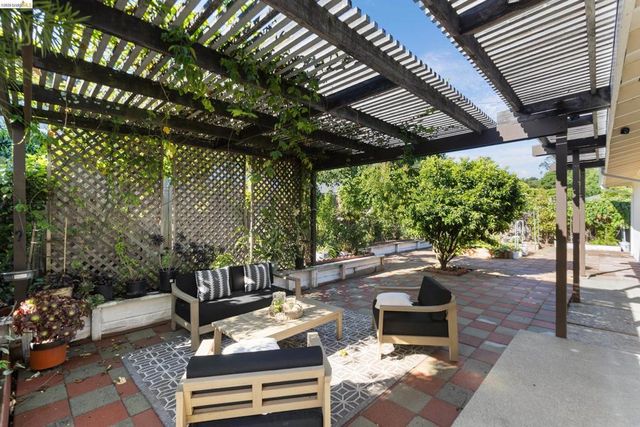 1799 LEFEBVRE WAY, Pinole, CA 94564