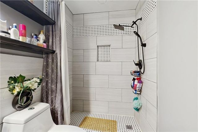 530 Oxford Crest Court, Lawrenceville, GA 30043