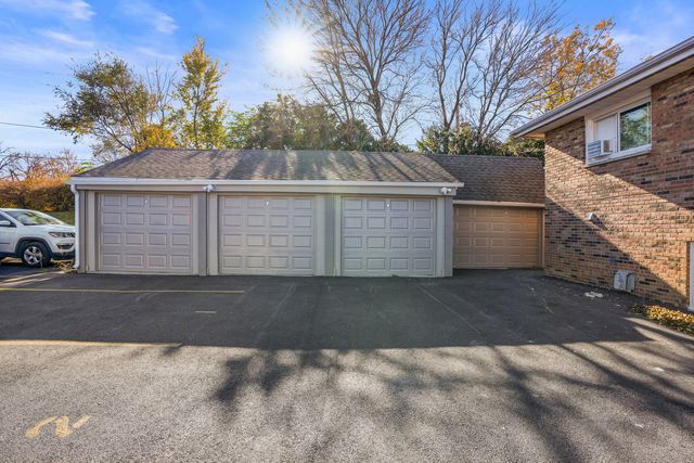 535 Pasadena Avenue 3, Crest Hill, IL 60403