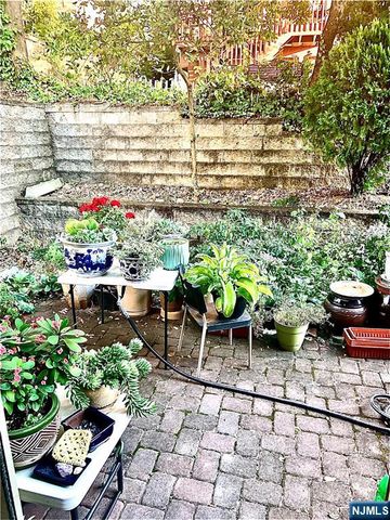 212 7th Street A, Palisades Park, NJ 07650