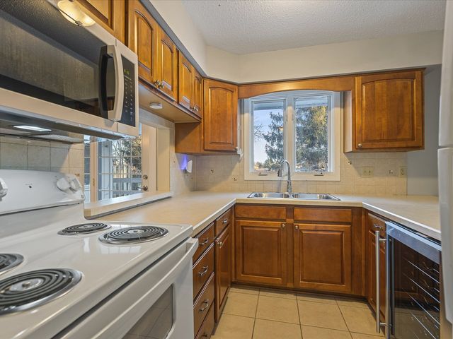 5226 Arbutus Road, Rockford, IL 61107