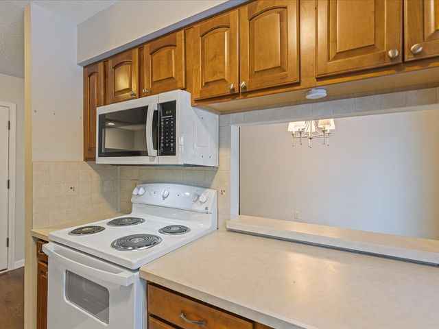 5226 Arbutus Road, Rockford, IL 61107