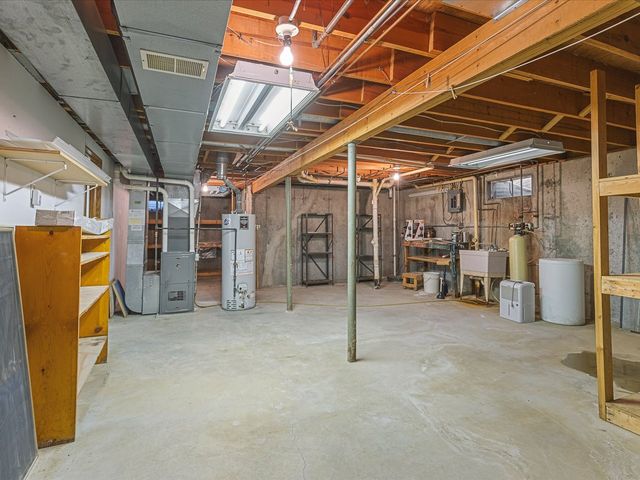 5226 Arbutus Road, Rockford, IL 61107