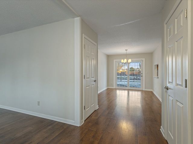 5226 Arbutus Road, Rockford, IL 61107