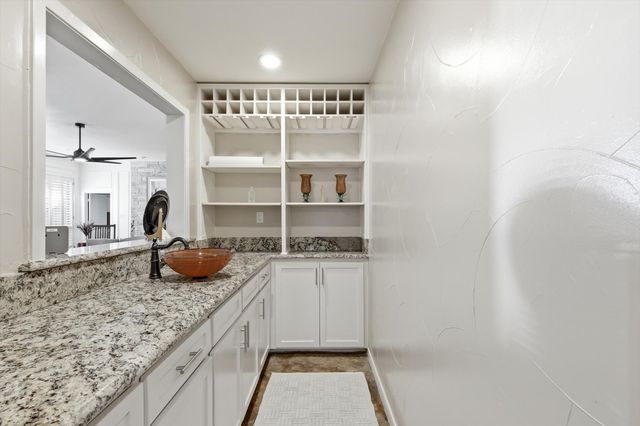 7736 Lone Moor Circle, Dallas, TX 75248