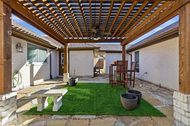 7736 Lone Moor Circle, Dallas, TX 75248