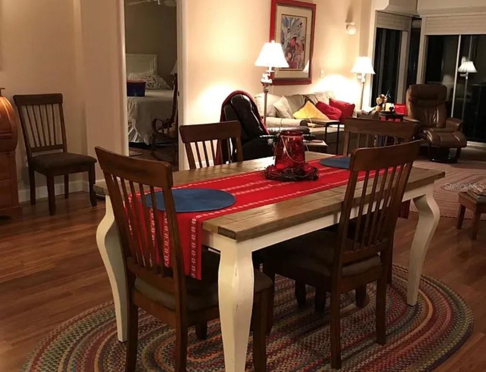 Image 8 of property listing at 50 HARBOR VIEW LN, Belleair Bluffs, FL 33770