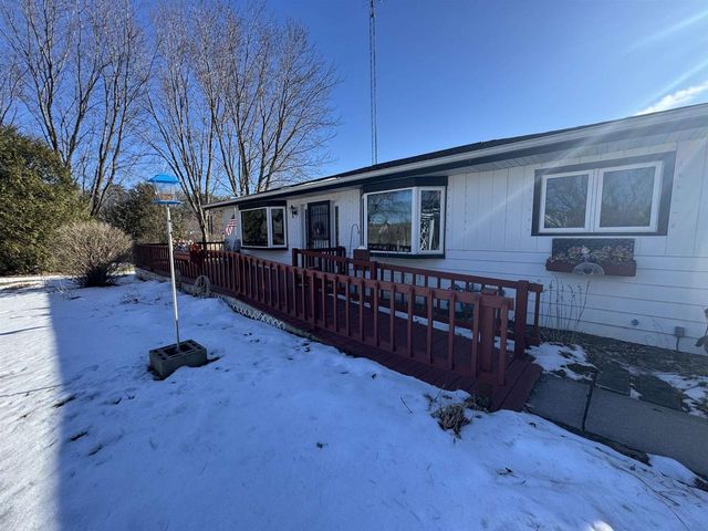 W10035 Highway 82, Elroy, WI 53929