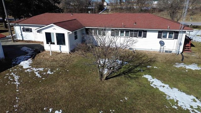 W10035 Highway 82, Elroy, WI 53929