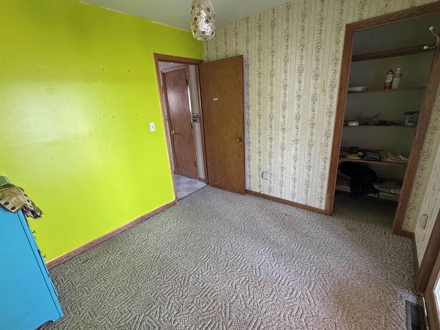 W10035 Highway 82, Elroy, WI 53929