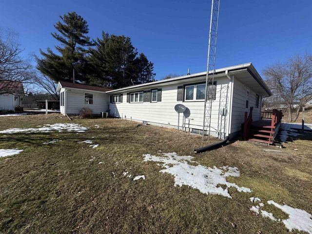 W10035 Highway 82, Elroy, WI 53929