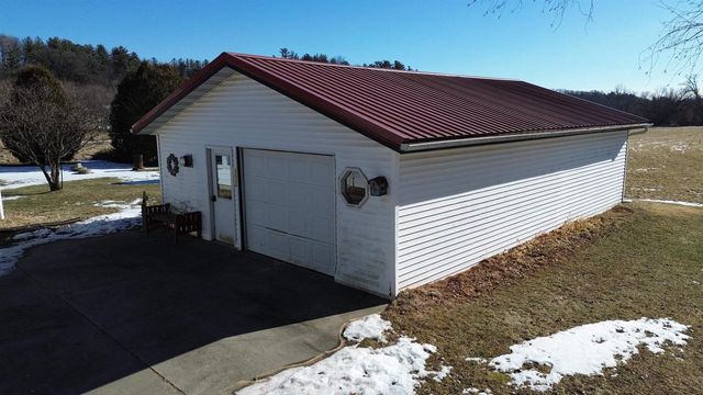 W10035 Highway 82, Elroy, WI 53929