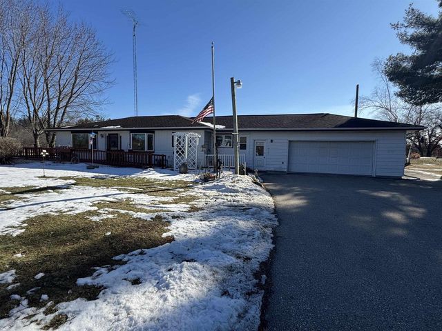 W10035 Highway 82, Elroy, WI 53929