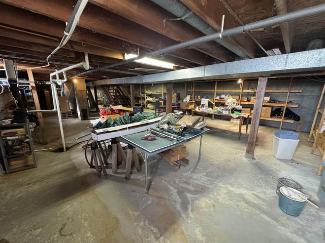 W10035 Highway 82, Elroy, WI 53929