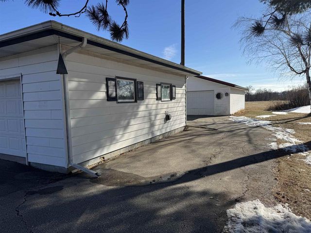 W10035 Highway 82, Elroy, WI 53929