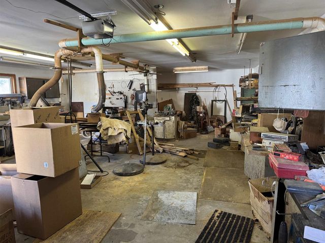 W10035 Highway 82, Elroy, WI 53929