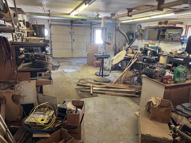 W10035 Highway 82, Elroy, WI 53929