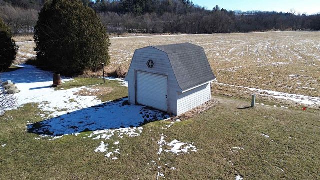 W10035 Highway 82, Elroy, WI 53929