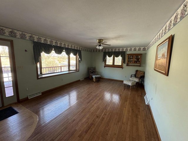 W10035 Highway 82, Elroy, WI 53929