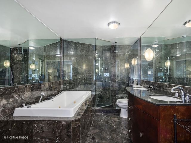 4250 N Marine Drive 2815, Chicago, IL 60613