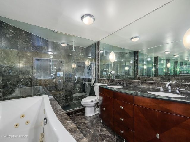 4250 N Marine Drive 2815, Chicago, IL 60613