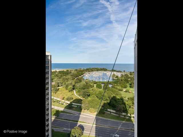 4250 N Marine Drive 2815, Chicago, IL 60613