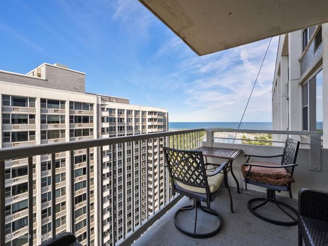 4250 N Marine Drive 2815, Chicago, IL 60613