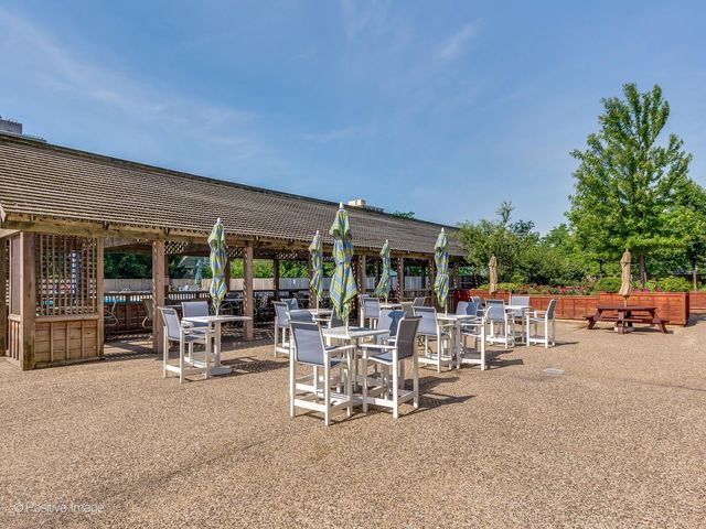 4250 N Marine Drive 2815, Chicago, IL 60613