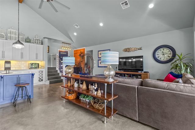 905 N E Street, Eufaula, OK 74432