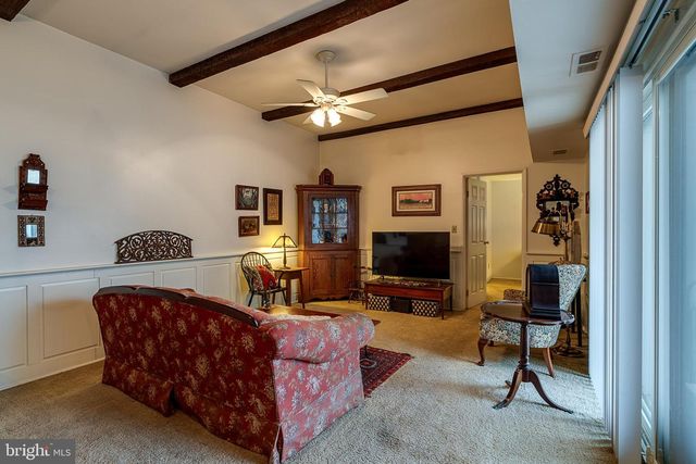 418 VALLEYBROOK DR, Lancaster, PA 17601