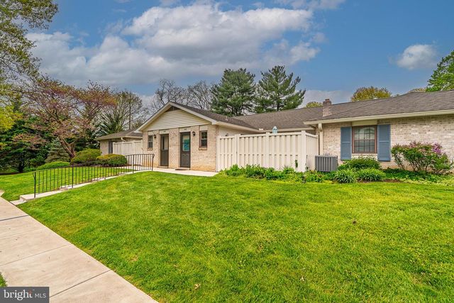 418 VALLEYBROOK DR, Lancaster, PA 17601