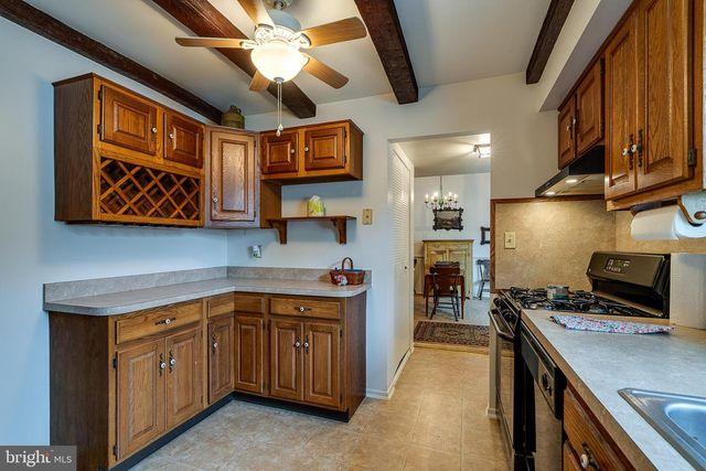 418 VALLEYBROOK DR, Lancaster, PA 17601