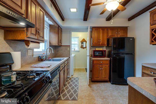 418 VALLEYBROOK DR, Lancaster, PA 17601