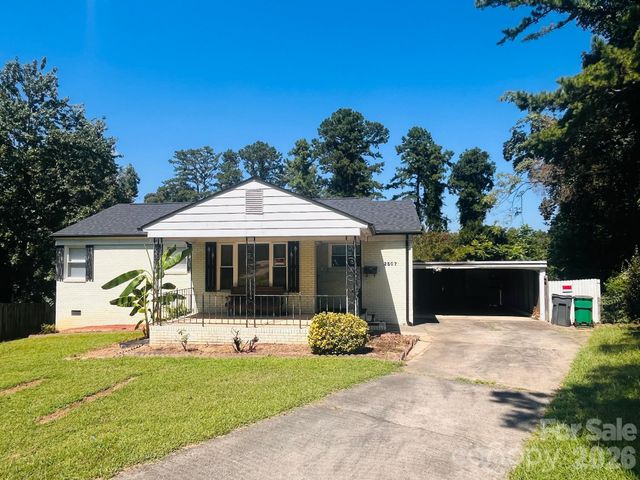 2507 Elkwood Circle, Charlotte, NC 28205