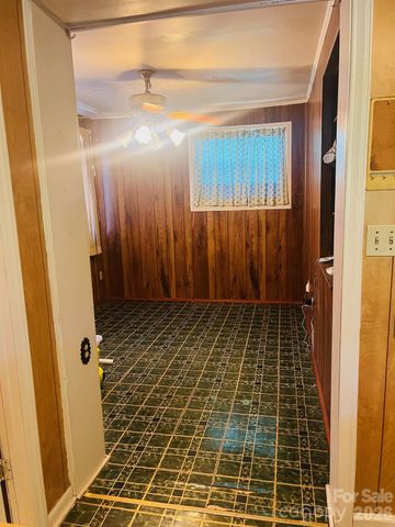 2507 Elkwood Circle, Charlotte, NC 28205