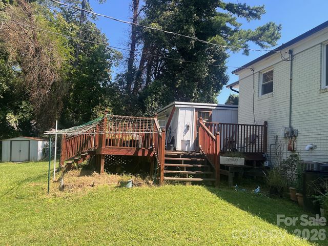 2507 Elkwood Circle, Charlotte, NC 28205