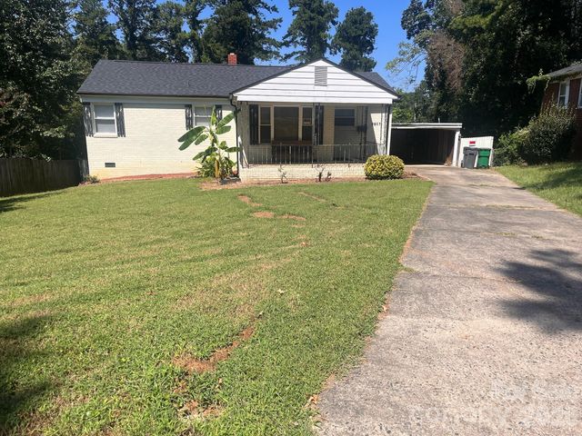 2507 Elkwood Circle, Charlotte, NC 28205
