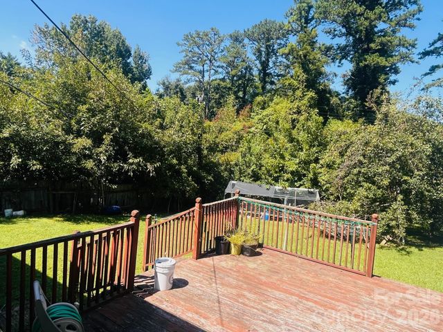 2507 Elkwood Circle, Charlotte, NC 28205