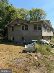 141 FURSIN AVE, Buena, NJ 08310