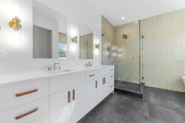 102 W ADALEE STREET 4, Tampa, FL 33603