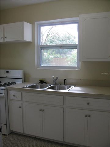 486 OAK STREET, New Smyrna Beach, FL 32168