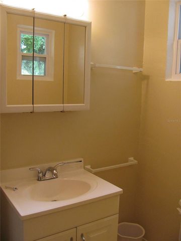 486 OAK STREET, New Smyrna Beach, FL 32168