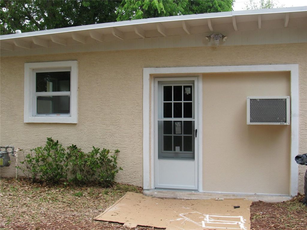 Image 18 of property listing at 486 OAK STREET, New Smyrna Beach, FL 32168