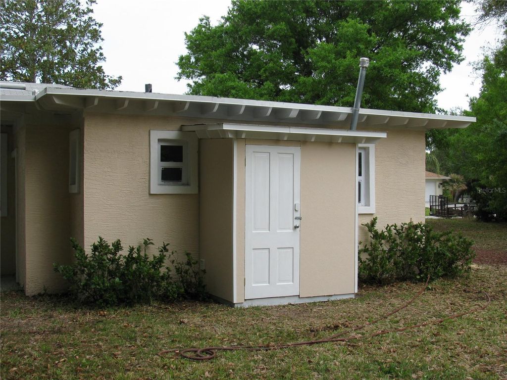 Image 33 of property listing at 486 OAK STREET, New Smyrna Beach, FL 32168