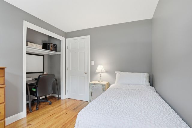 2 Charlemont Court, Chelmsford, MA 01863