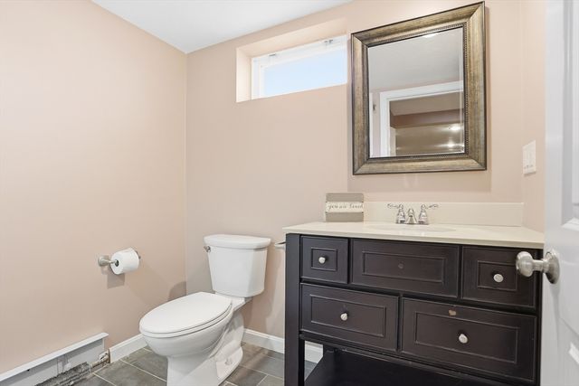 2 Charlemont Court, Chelmsford, MA 01863