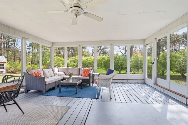2 Charlemont Court, Chelmsford, MA 01863