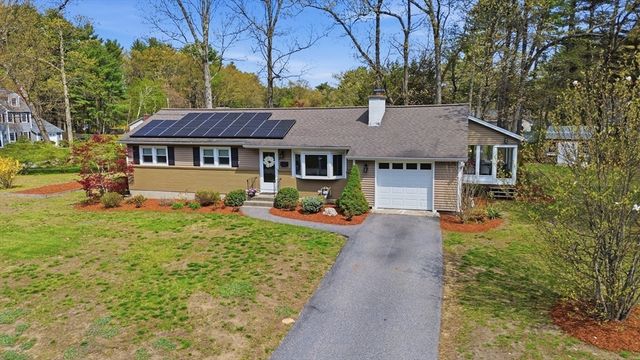 2 Charlemont Court, Chelmsford, MA 01863